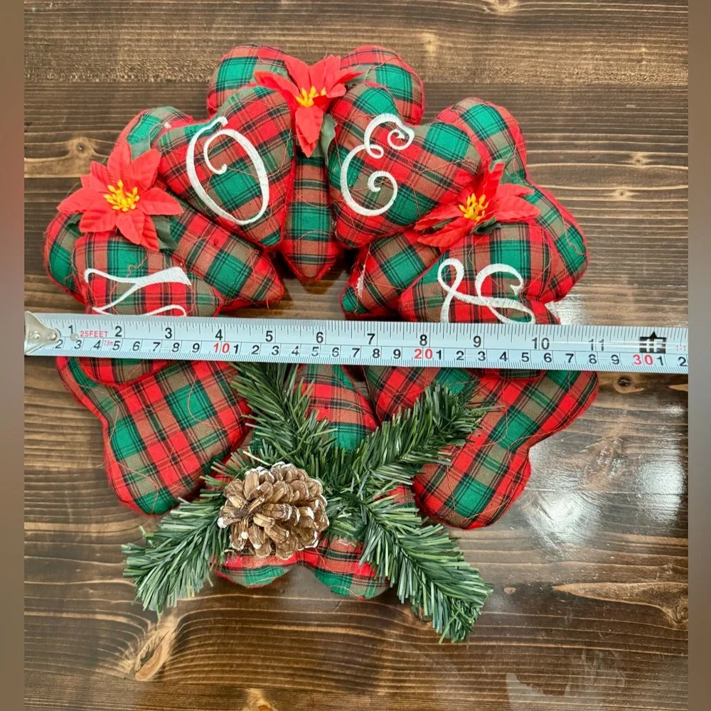 Vintage Small Plaid Hearts Fabric Holiday Wreath - Red and‎ Green